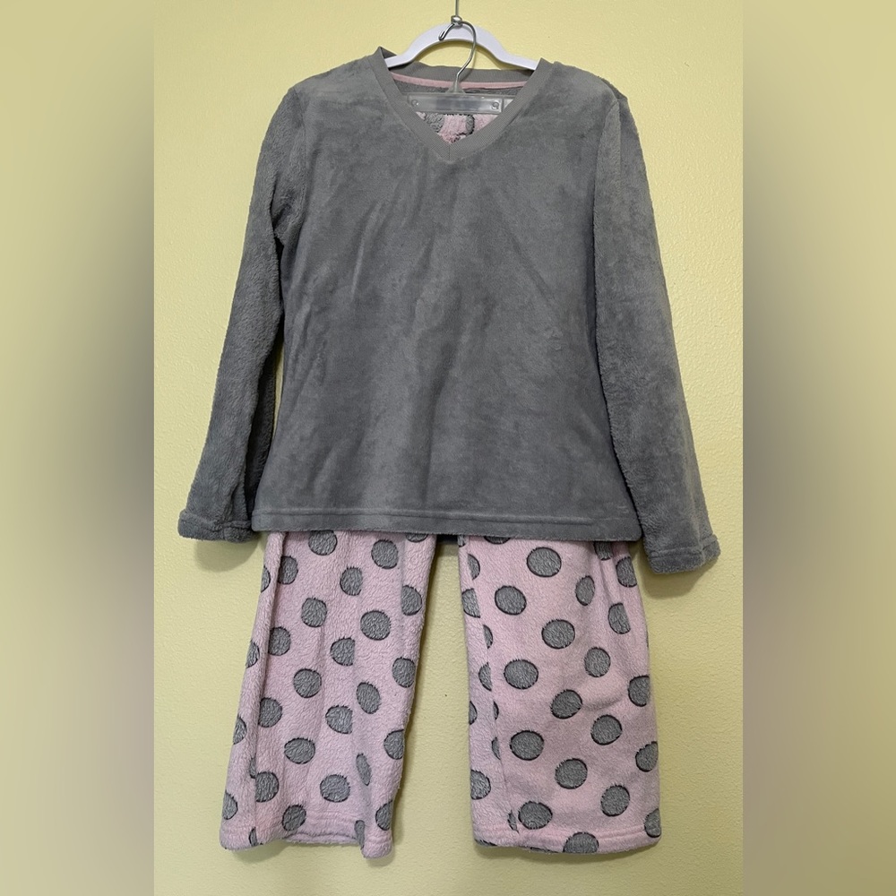 PJ Couture Junior’s 2-piece Winter Pajama Set, size L